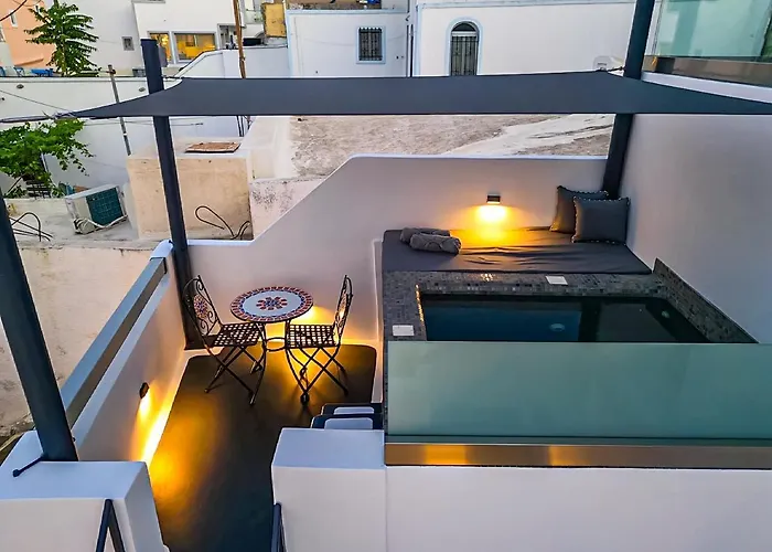 Tiara Santorini ثيرا