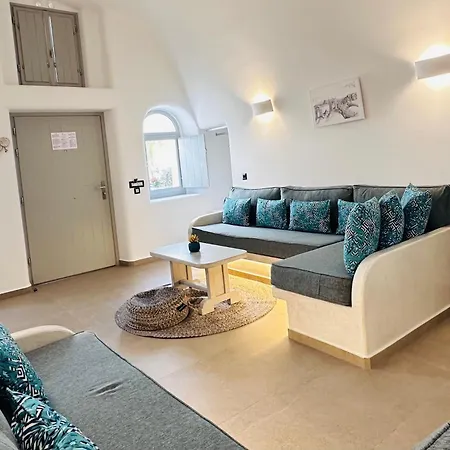 Tiara Santorini * Fira (Santorini)