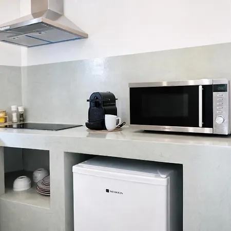Tiara - Cycladic & Cave Apartment *