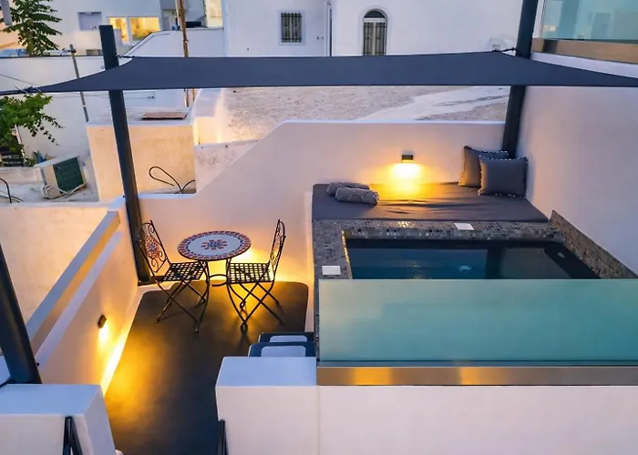 Tiara - Cycladic & Cave * Fira (Santorini)